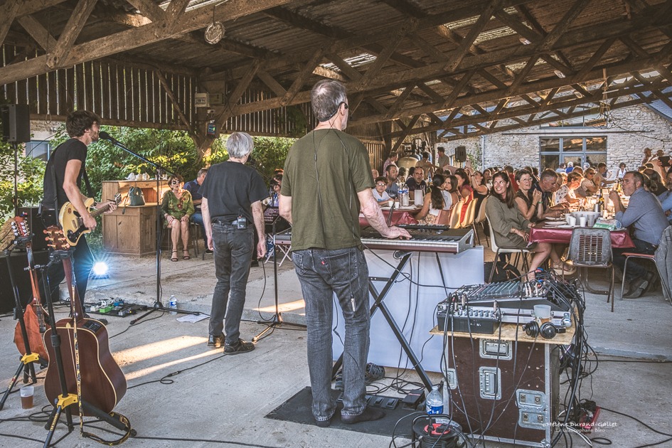 Soirée festive avec musique live organisée à la Ferme Lait Prés Verts à Guérande